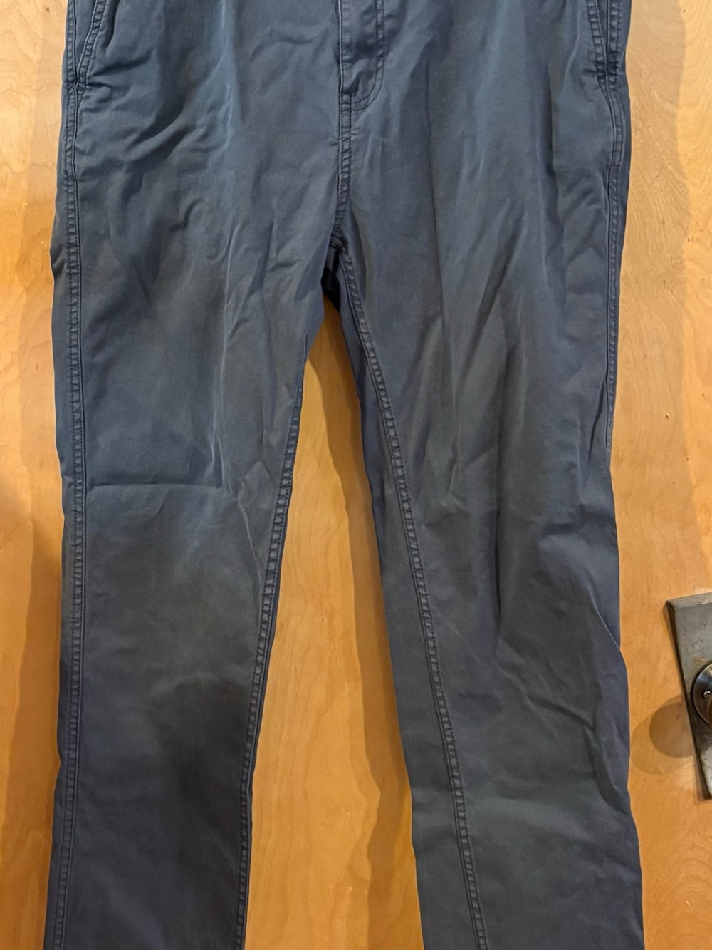Men's Dark Gray Straight-Leg Jeans
